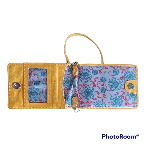 HOBO Handbags - 🛍💲 HOBO slim wallet / wristlet
